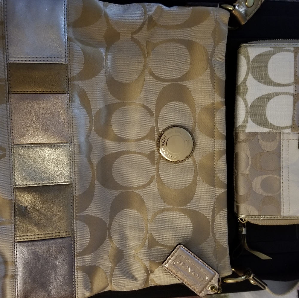 Coach purse and wallet